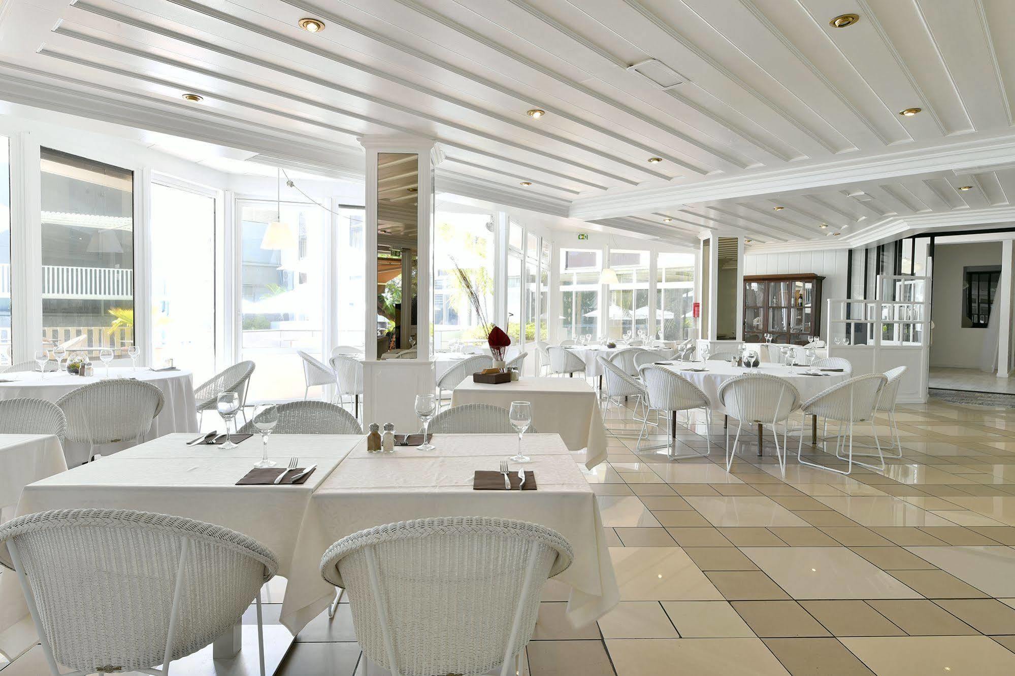 Hotel Le Saint Denis Экстерьер фото