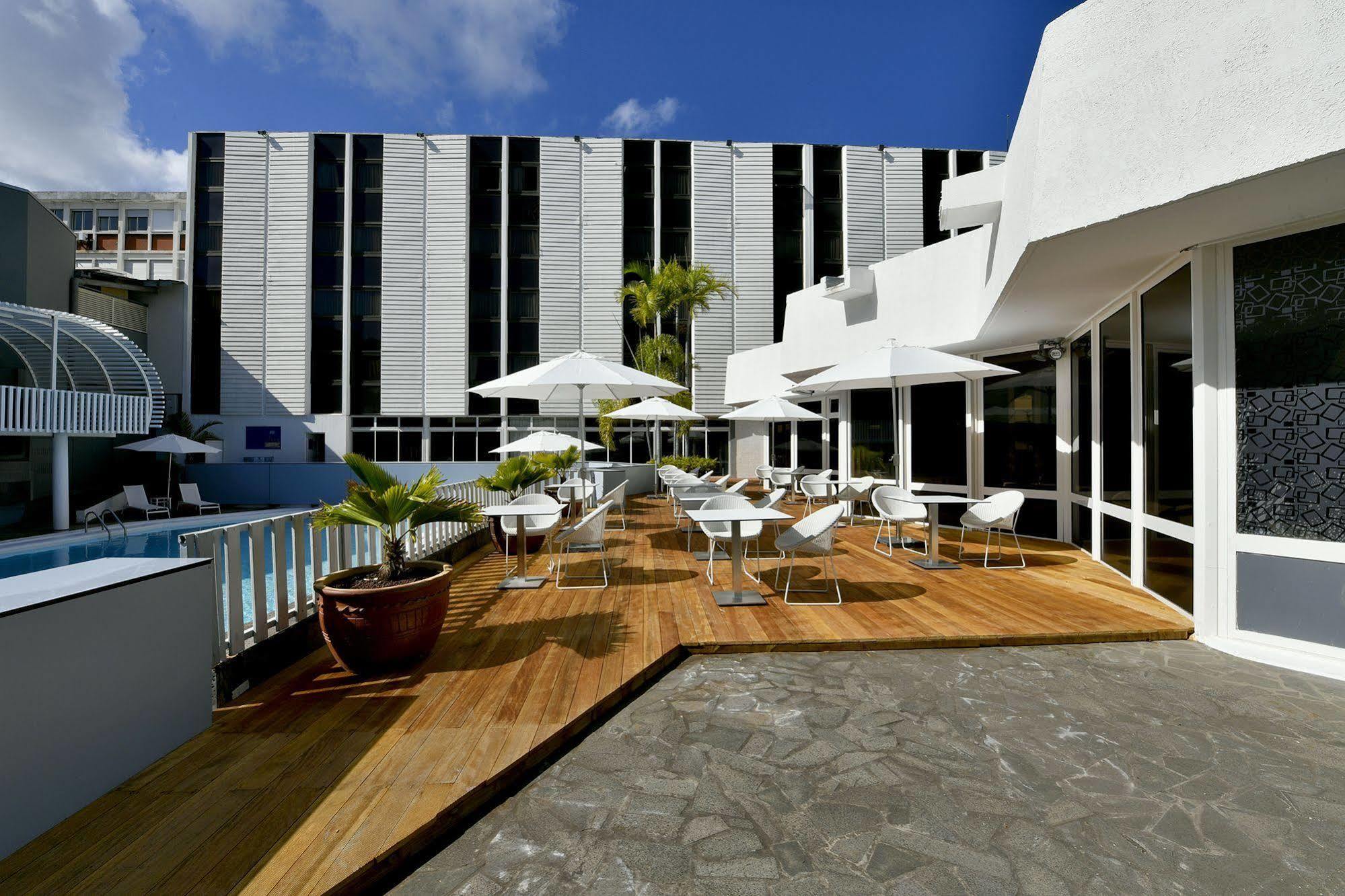 Hotel Le Saint Denis Экстерьер фото
