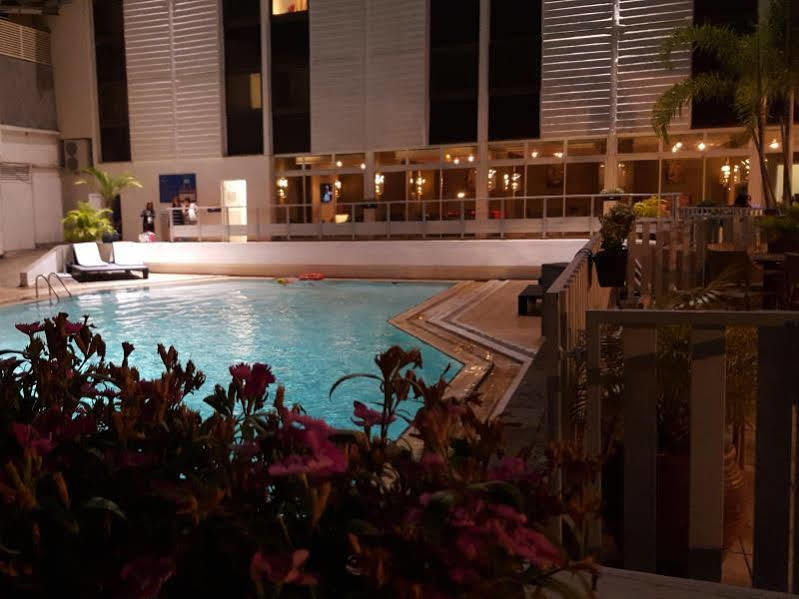 Hotel Le Saint Denis Экстерьер фото