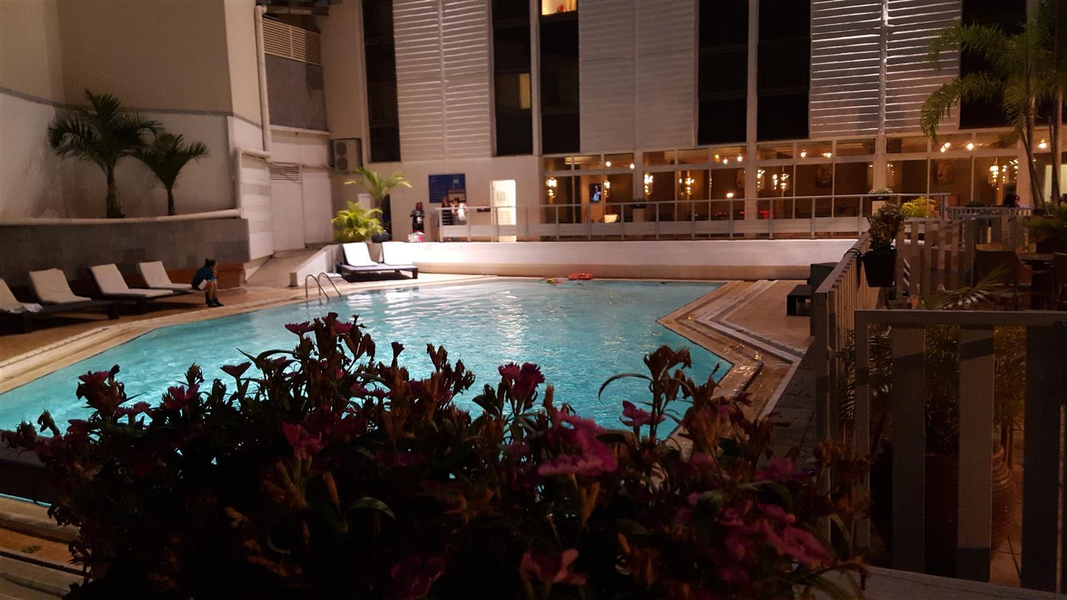 Hotel Le Saint Denis Экстерьер фото